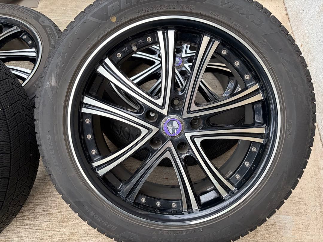 スタッドレスタイヤ　18インチ　 ブリヂストン　ブリザックVRX3