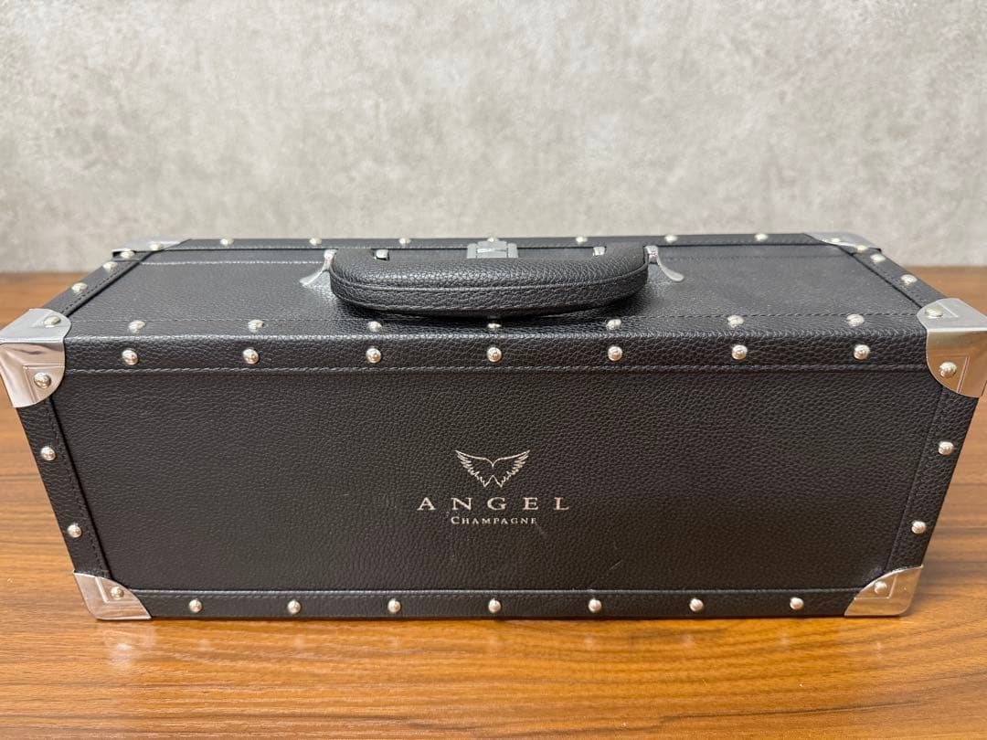 新品未開封　ANGEL エンジェル シャンパン ブラック 箱付き
