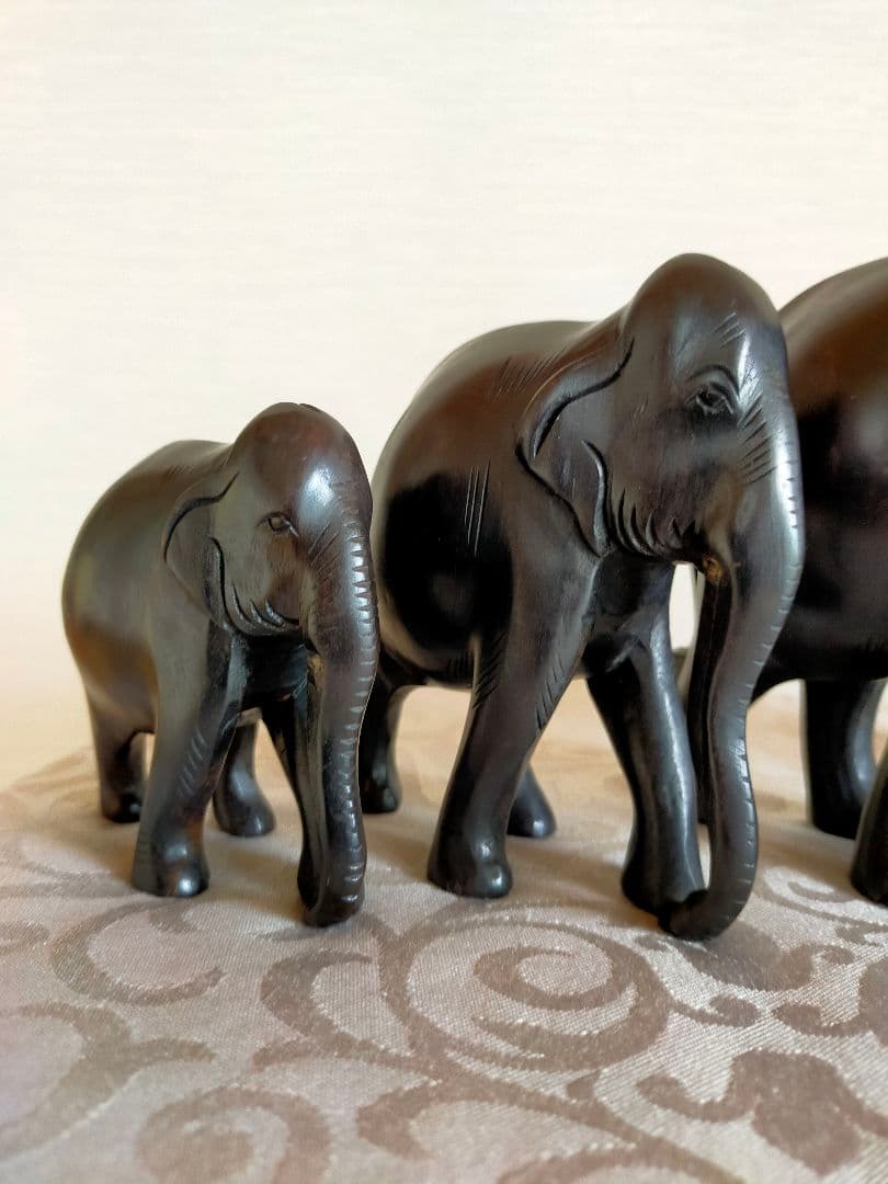 【再値下げ】インド象の置物（木彫りの置物です）