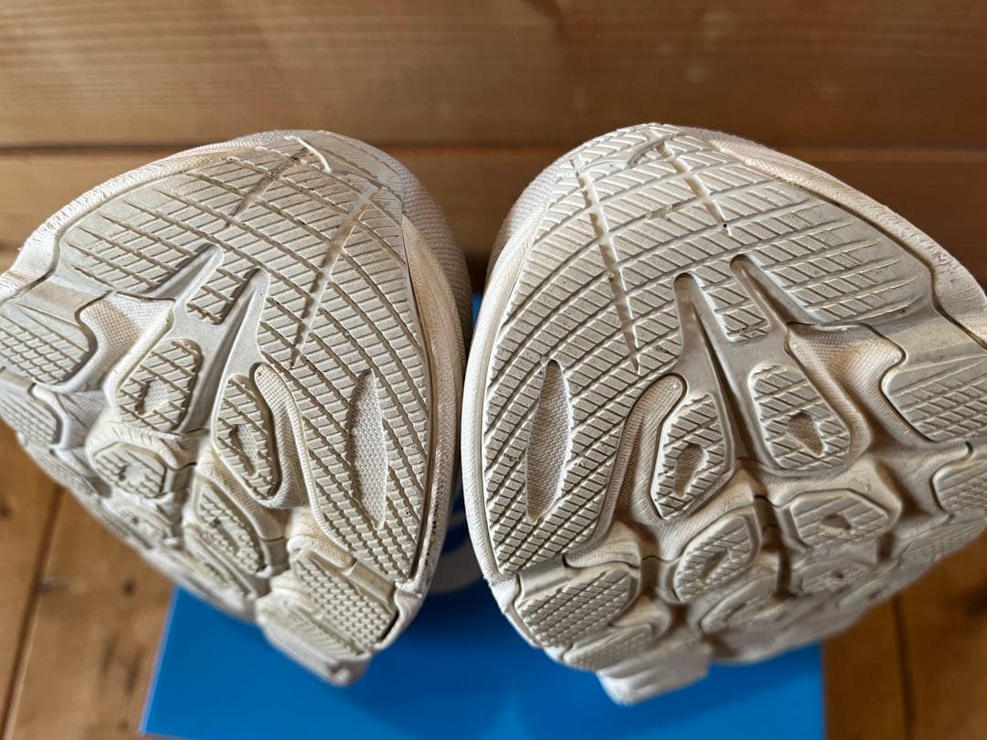 HOKA クリフトン10 グレー 24.0 レディース ランニングシューズ