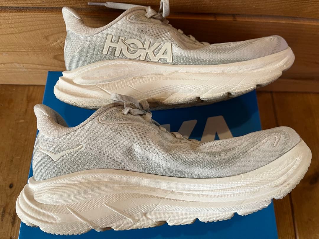 HOKA クリフトン10 グレー 24.0 レディース ランニングシューズ