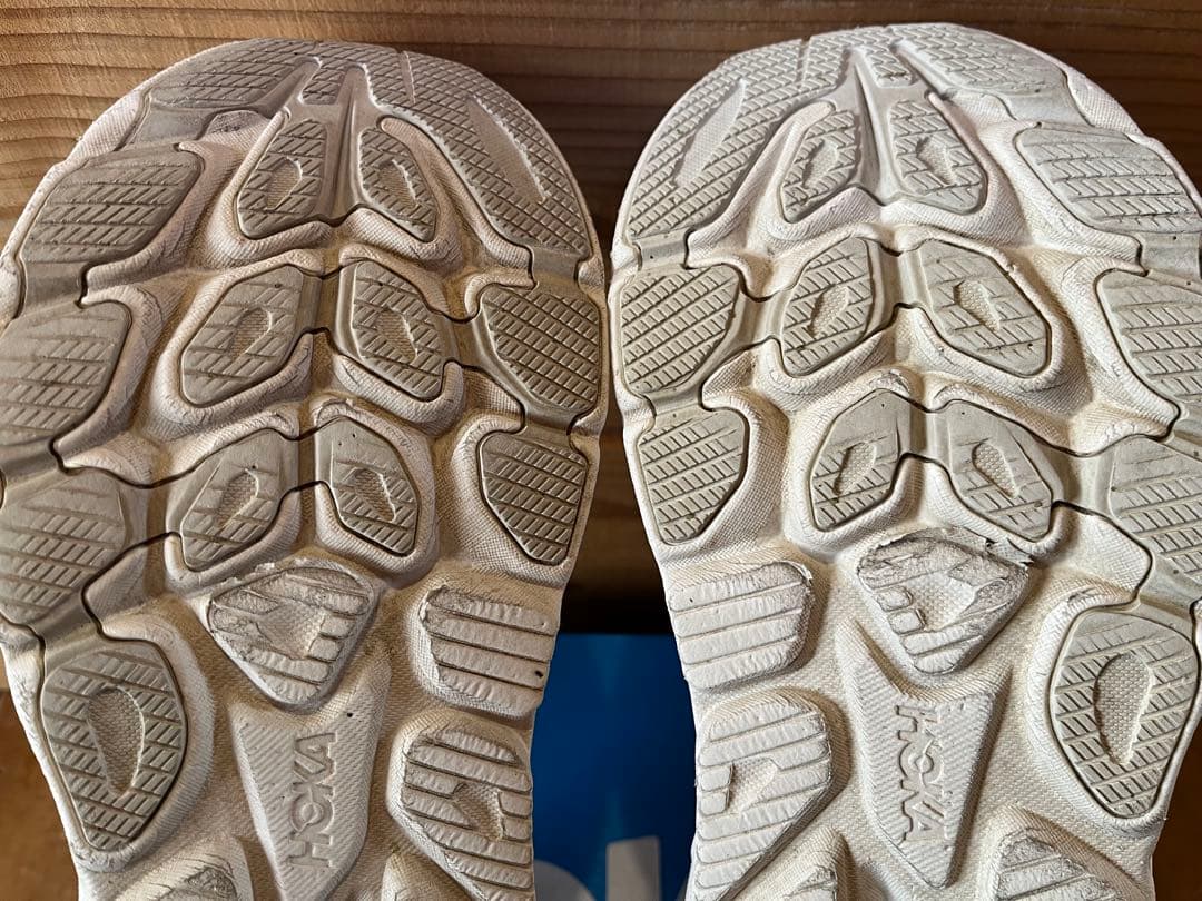 HOKA クリフトン10 グレー 24.0 レディース ランニングシューズ