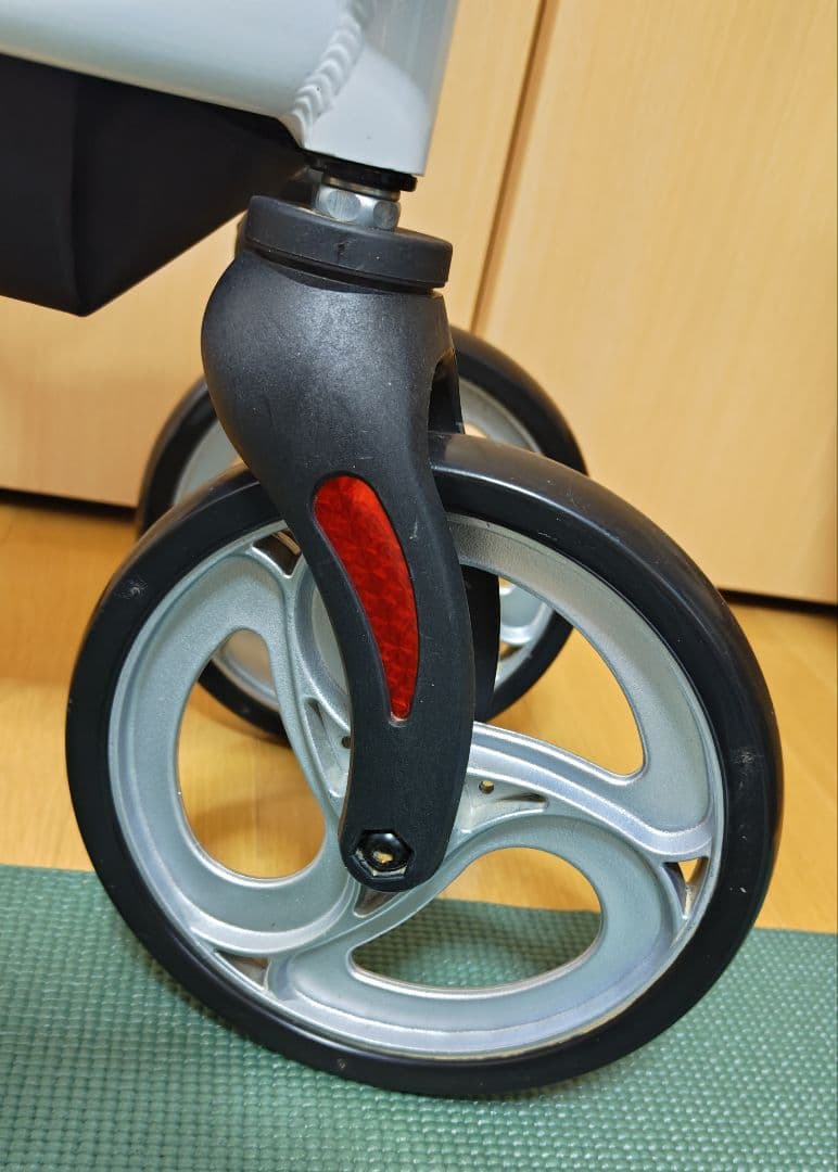 美品）手押し車　シルバーカー　歩行器