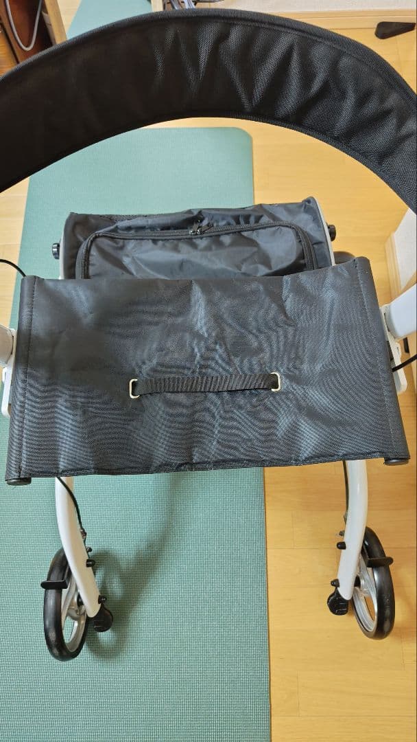 美品）手押し車　シルバーカー　歩行器