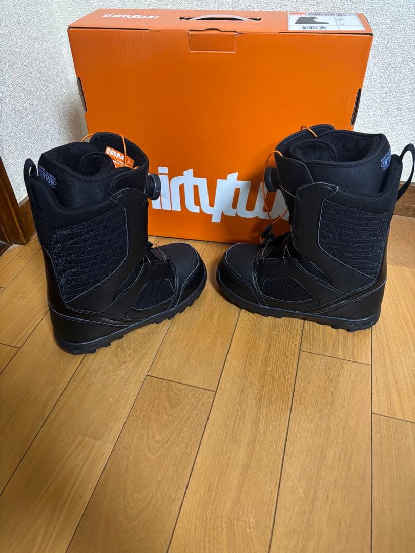 美品　ThirtyTwo STW BOAスノーボードブーツ