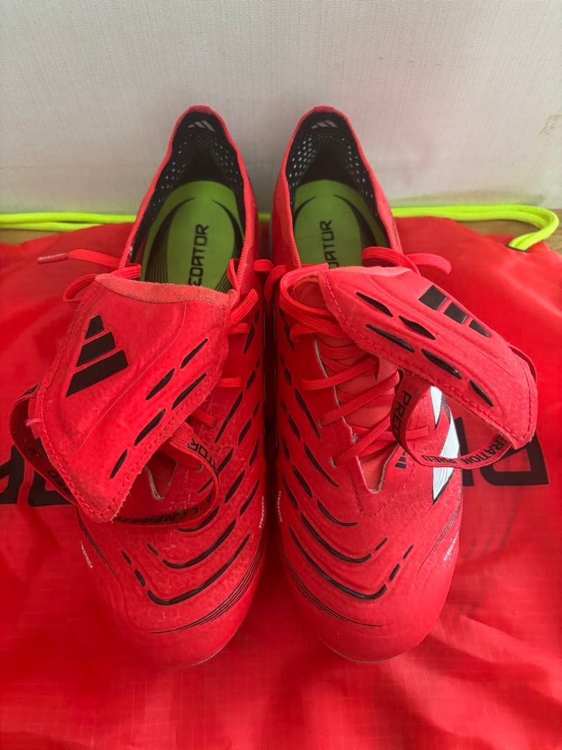 adidas Predator レッド シューズ