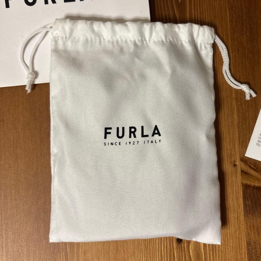 【美品】FURLA 二つ折り財布　グレー