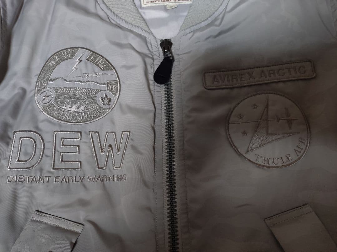 【美品】XLサイズ【カモフラ、ワッペン】【VIREX【MA-1】シルバーグレー