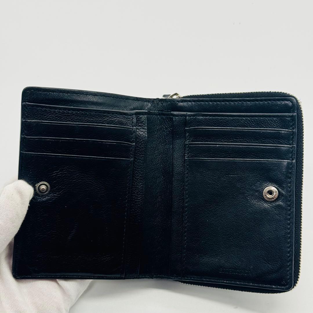 希少✨バレンシアガ 二つ折り財布 ロゴ型押し レザー ブラック ファスナー