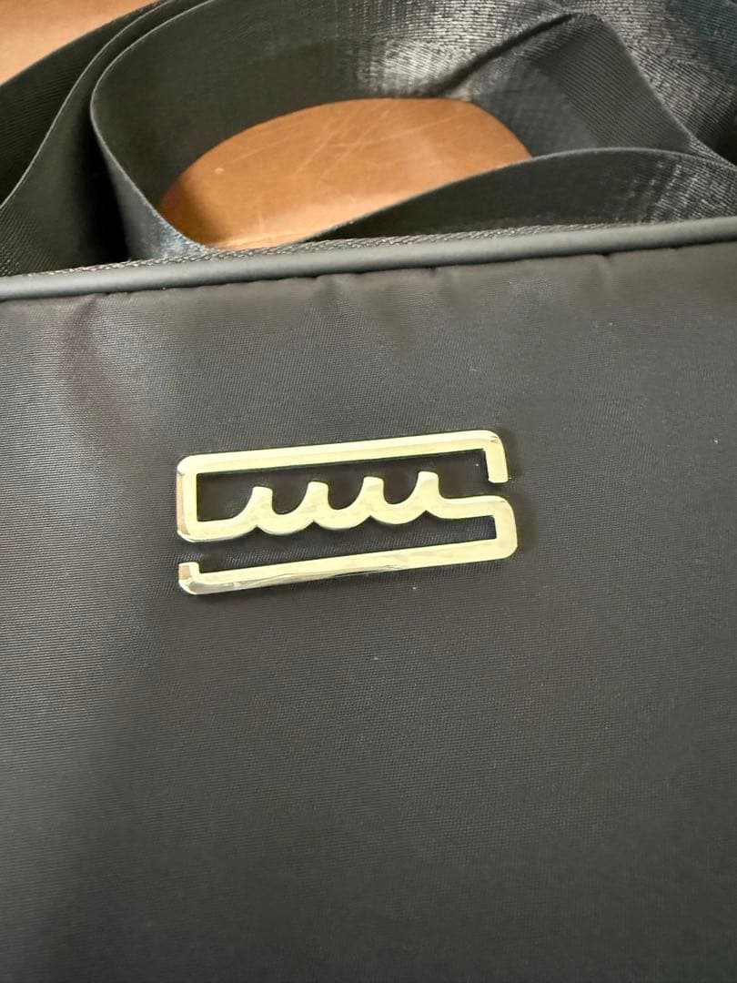 muta スリムショルダーバッグ　ブラック