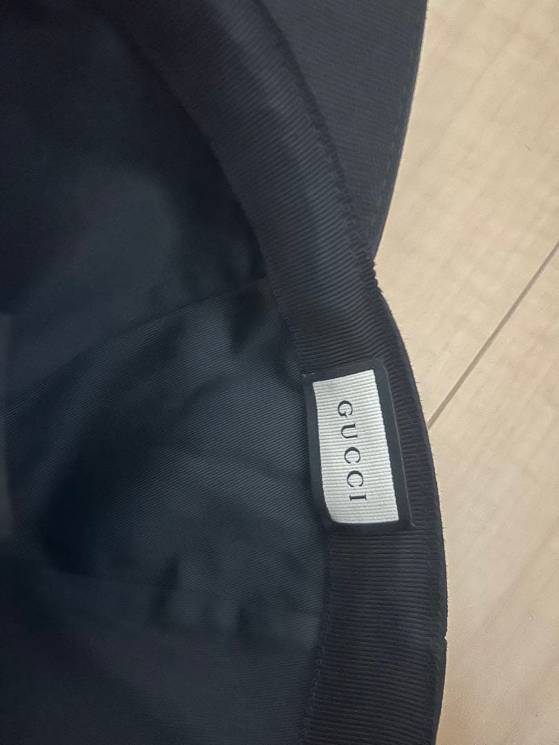 GUCCI ブラックベースボールキャップ