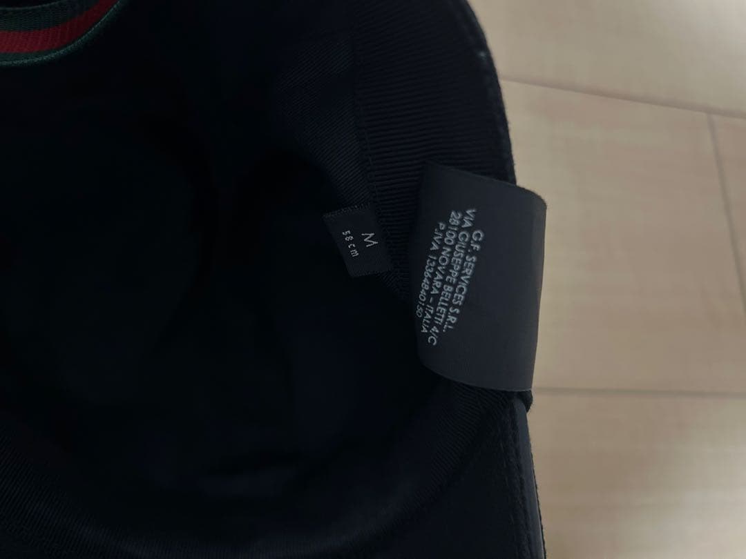 GUCCI ブラックベースボールキャップ