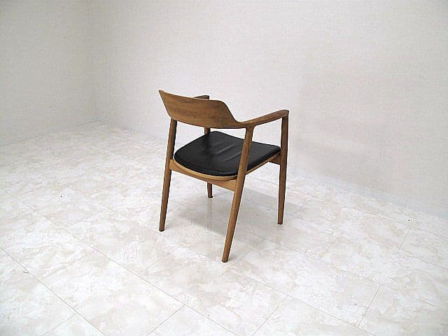 展示品　マルニ木工　「ヒロシマ」 　ウォールナット無垢材/本革シートアームチェア