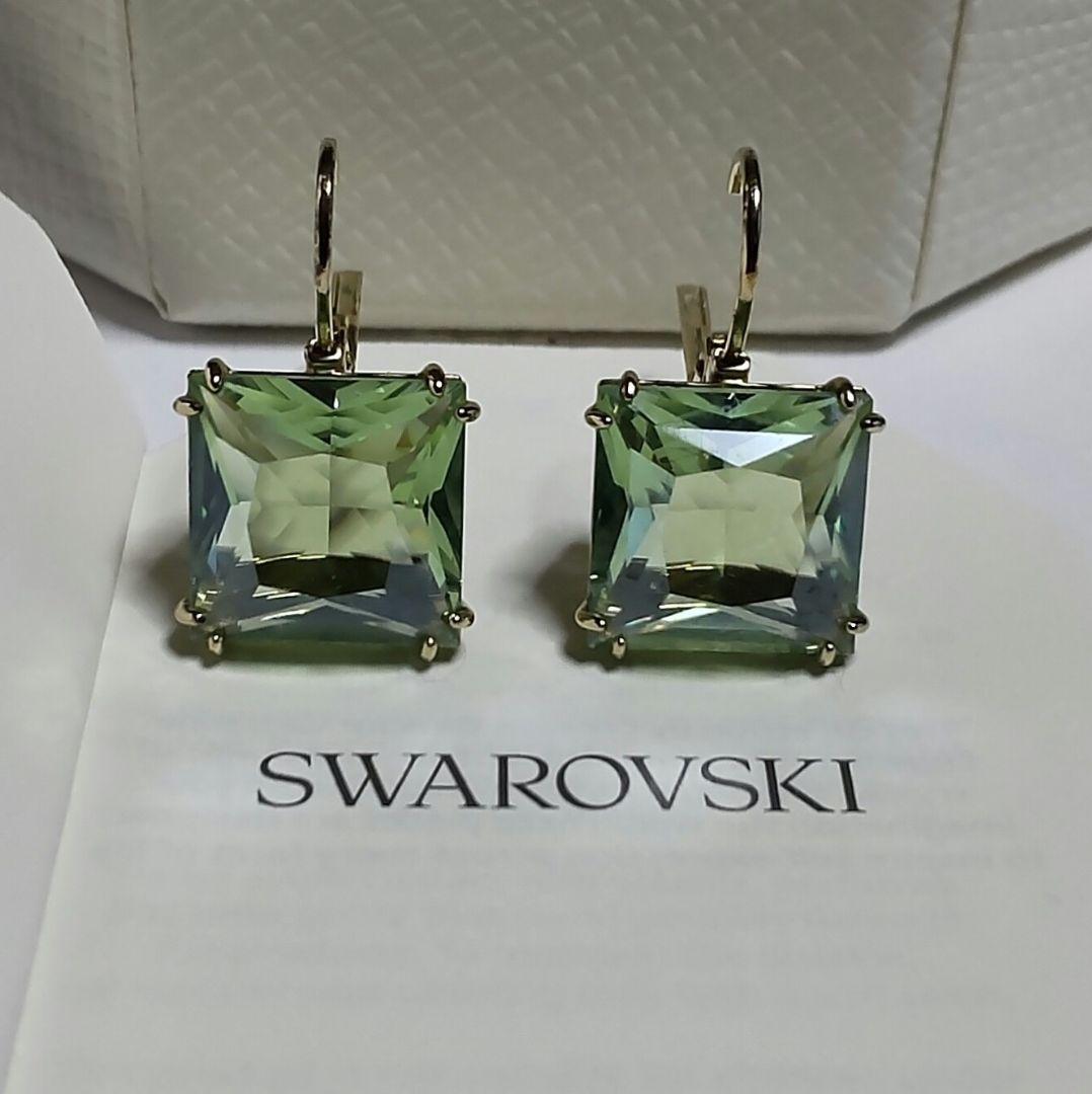 Swarovski Milleniaスクエアカットドロップ ピアス