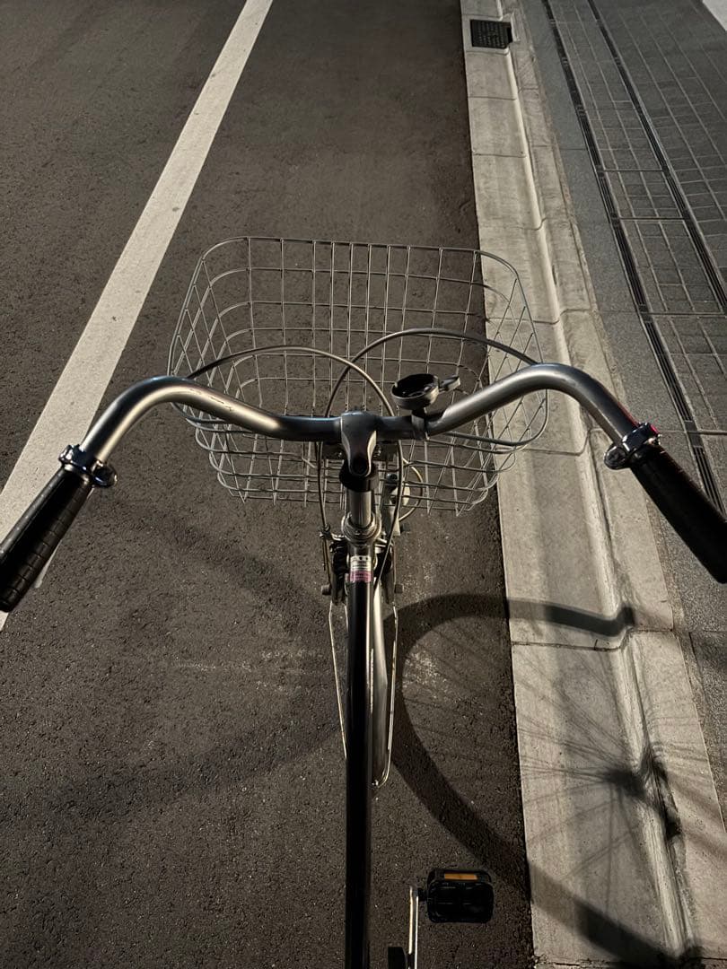 【東京】【値下げ】シティサイクル ブラック 26インチ 前カゴ付き
