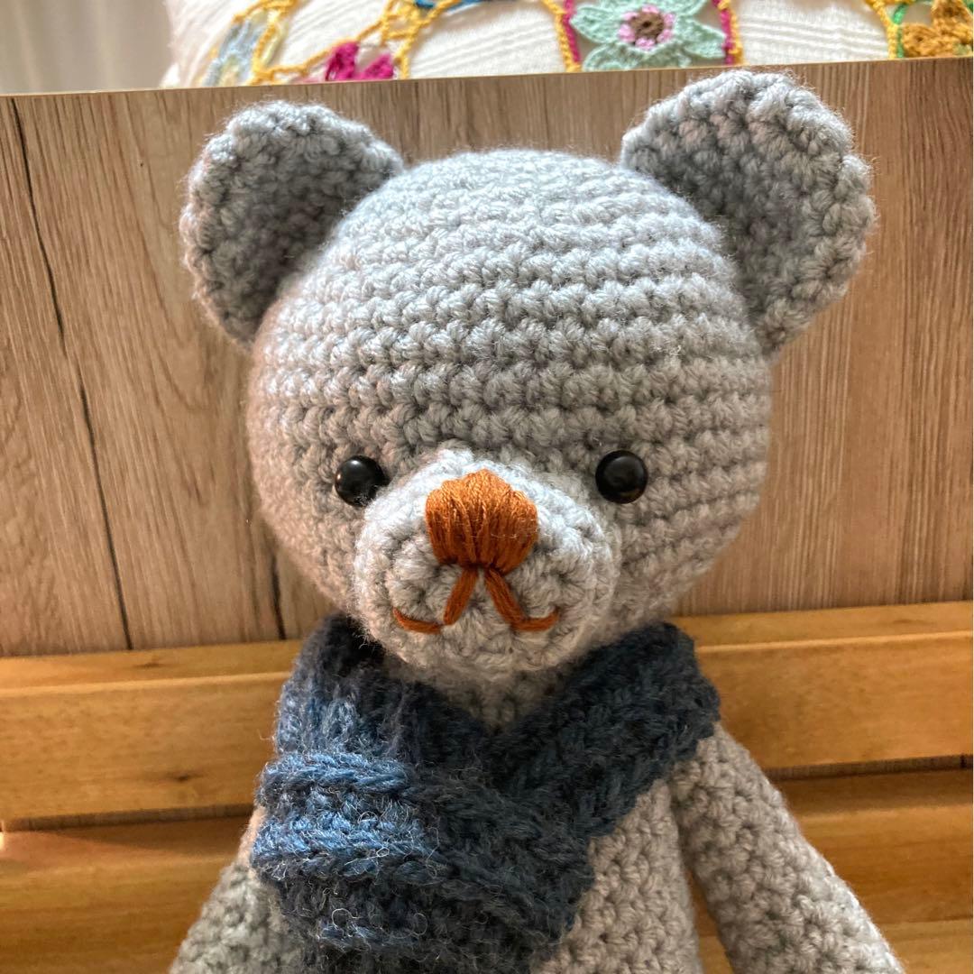 くまのあみぐるみ（イニシャルＫのマフラー）