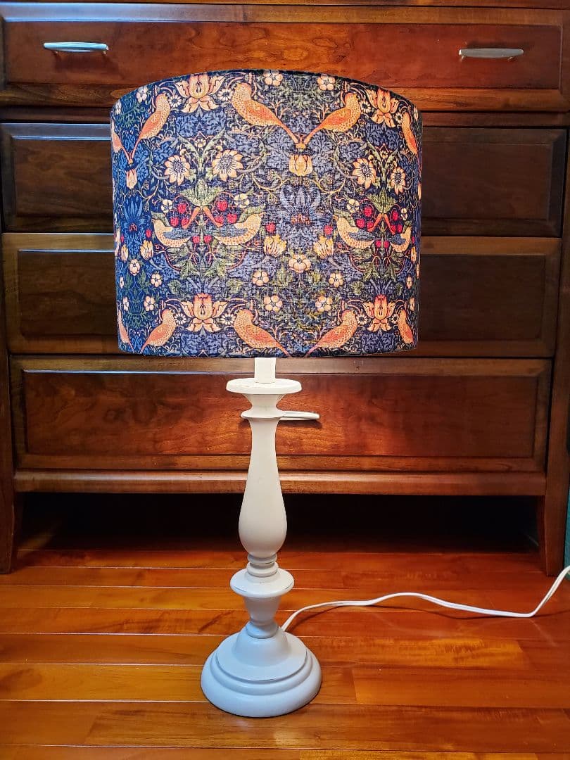 アメリカンテーブルランプ ウィリアムモリスいちご泥棒