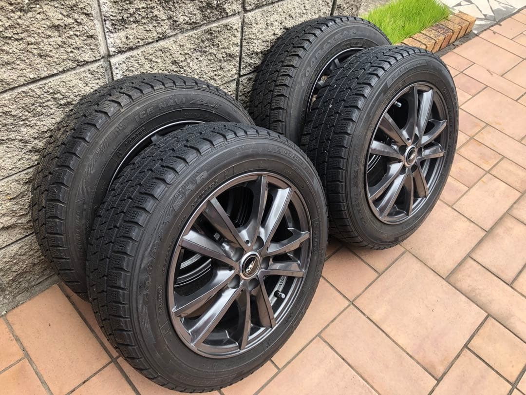 GOODYEAR 185/60R15 スタッドレスタイヤホイール4本セット
