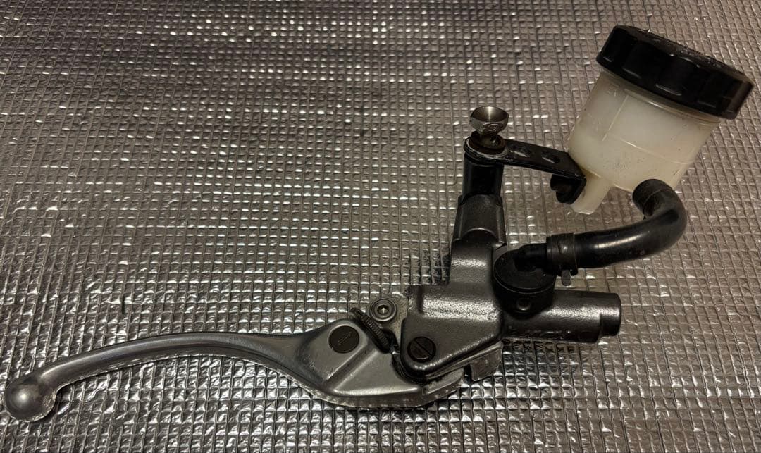 ホーネット250ブレーキマスターシリンダー