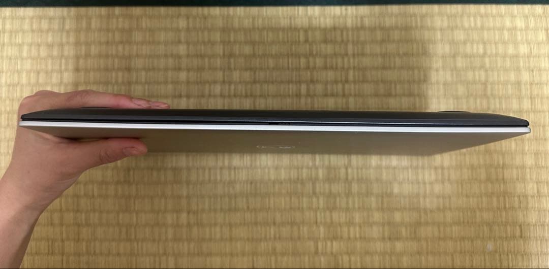 Dell Vostro 5300. Core i5-10210u.メモリ 8gb