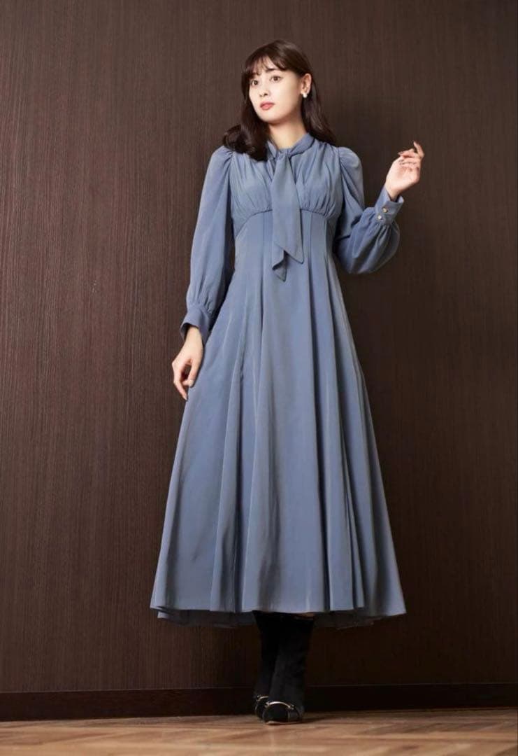 Rocco Tie Satin Dress - cloudMサイズ