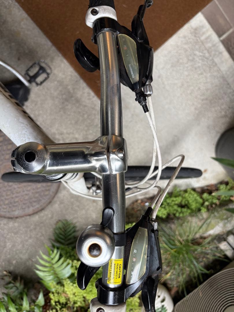 凛GIANT クロスバイク ホワイト エスケープR3 【付属品付き】