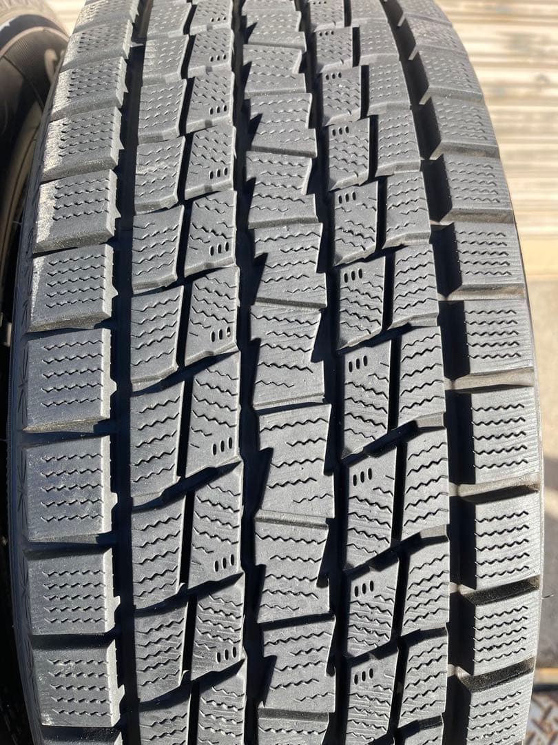 80系ハリヤー スタッドレス 17インチホイール付き 1シーズンのみバリ溝