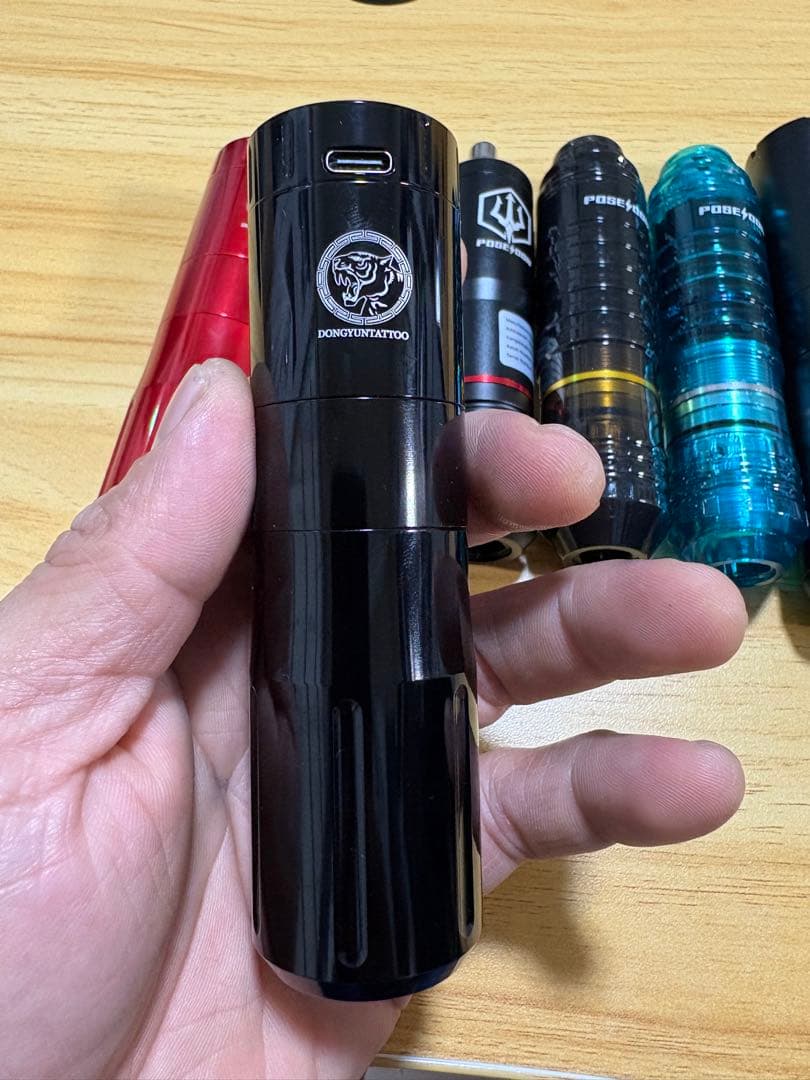 タトゥーマシン7個とボーナスバッテリー2個