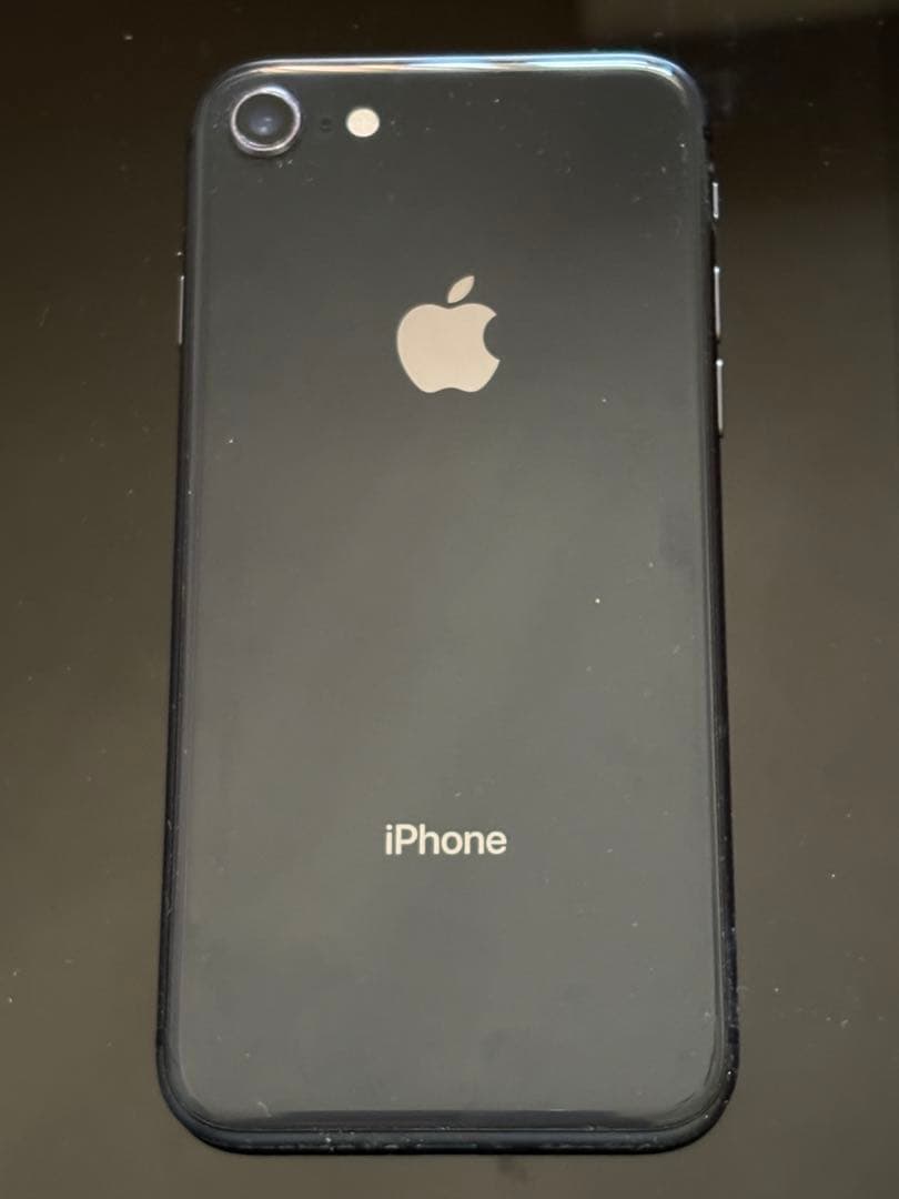 iPhone 8ブラック 64GB スペースグレイ(ブラック)