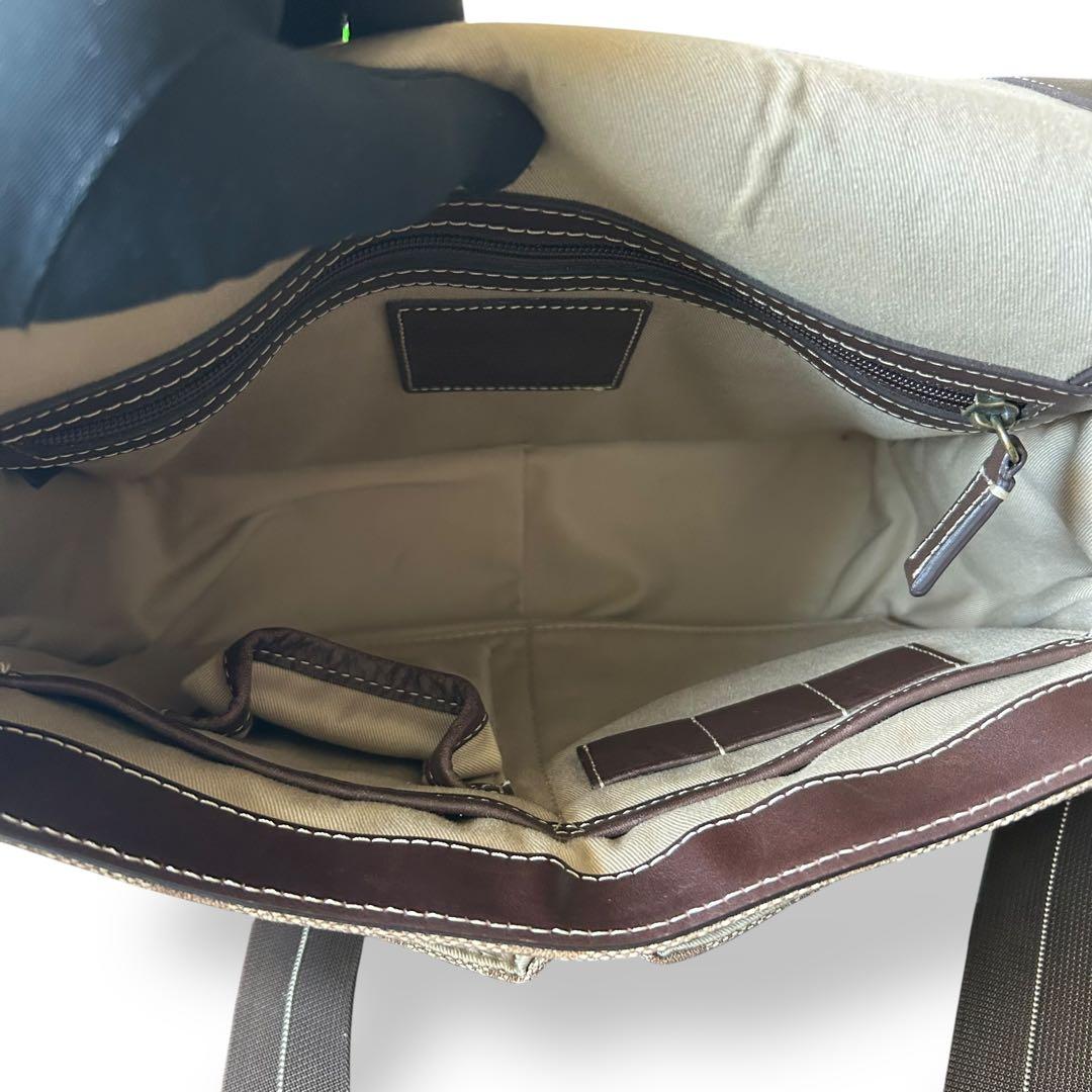 極美品✨ コーチ ショルダーバッグ メッセンジャーバッグ シグネチャー PVC