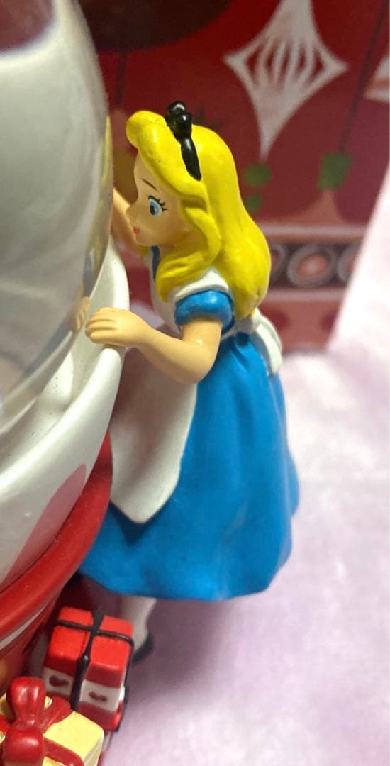 ディズニーストア 不思議の国のアリス　スノードーム スノーグローブ　置物