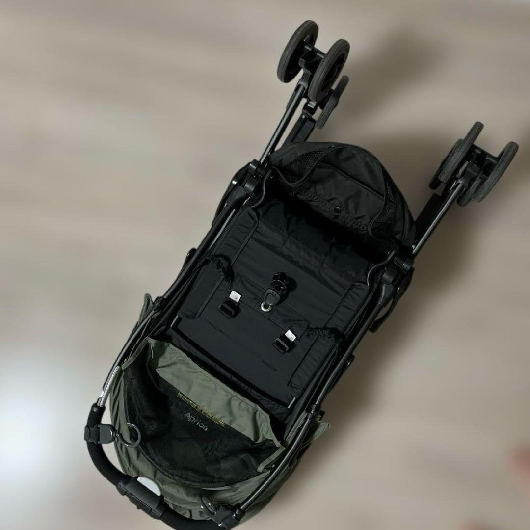 美品　アプリカ　Aprica マジカルエアー　グリーン