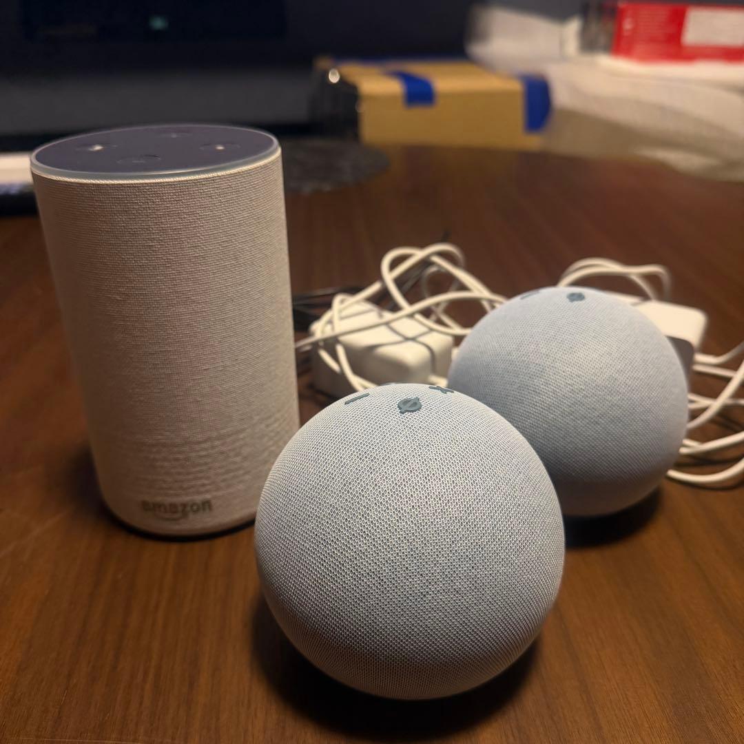 Amazon Echo Dot (第4世代) ２台とEcho 第2世代1台の3台