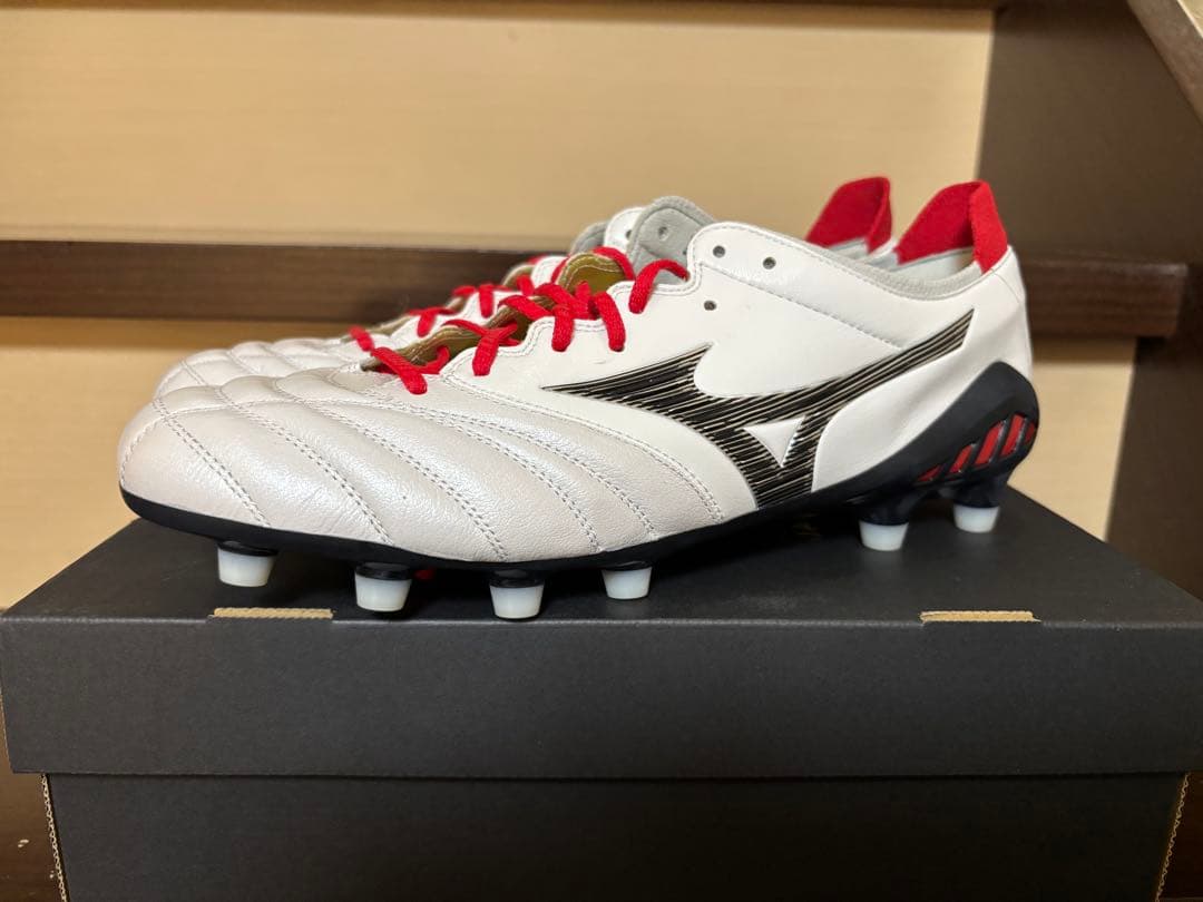 サッカースパイク　ミズノ　モレリアネオ3 JAPAN 新品　27cm