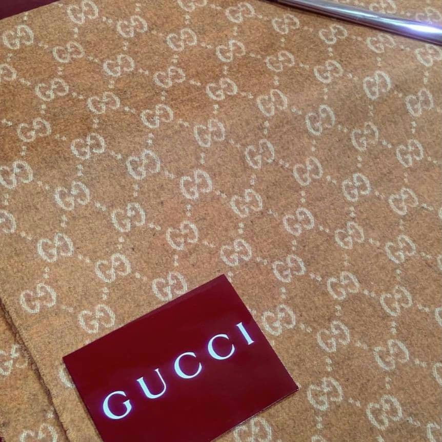 ❤新品箱袋付き❤GUCCI マフラー ストール ショール スカーフ❤オレンジ❤