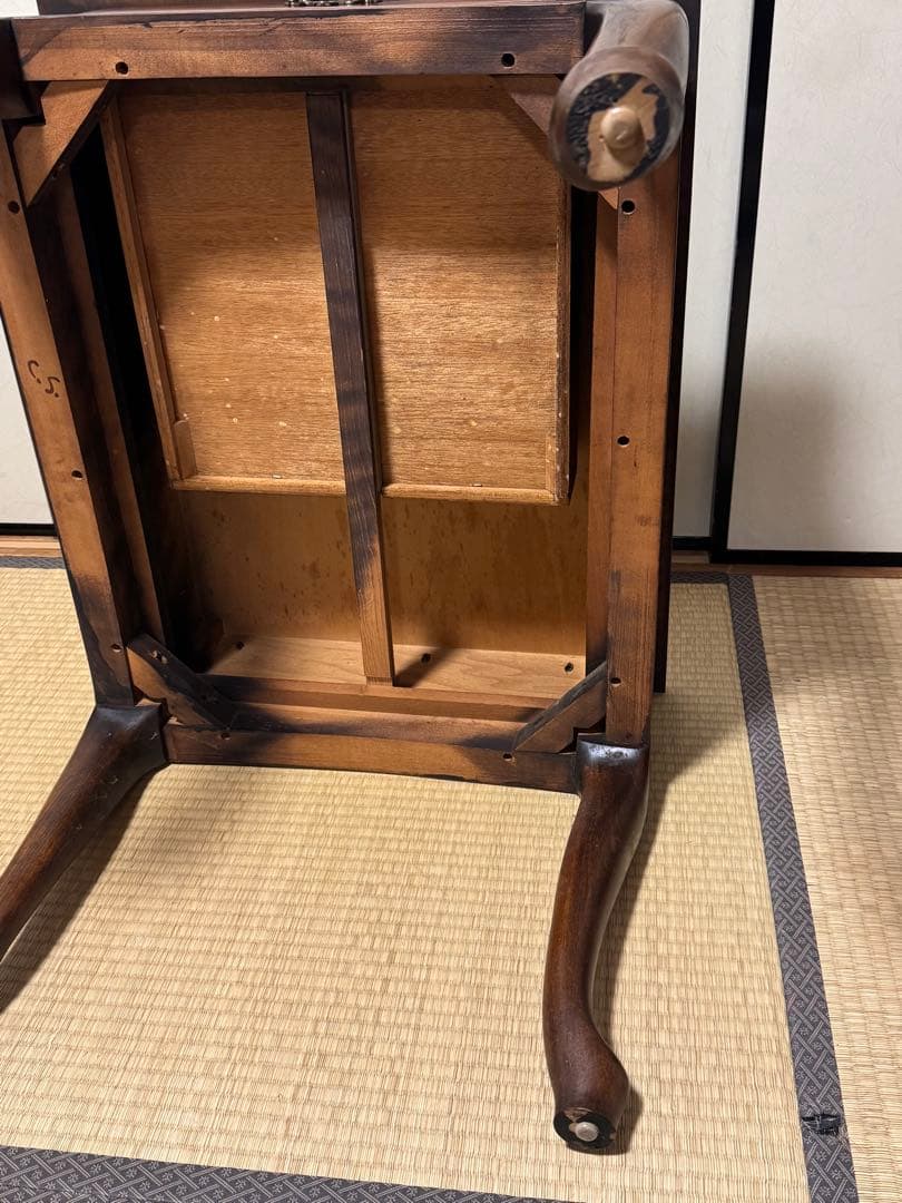 ブランド不明 アンティーク サイドテーブル　猫脚