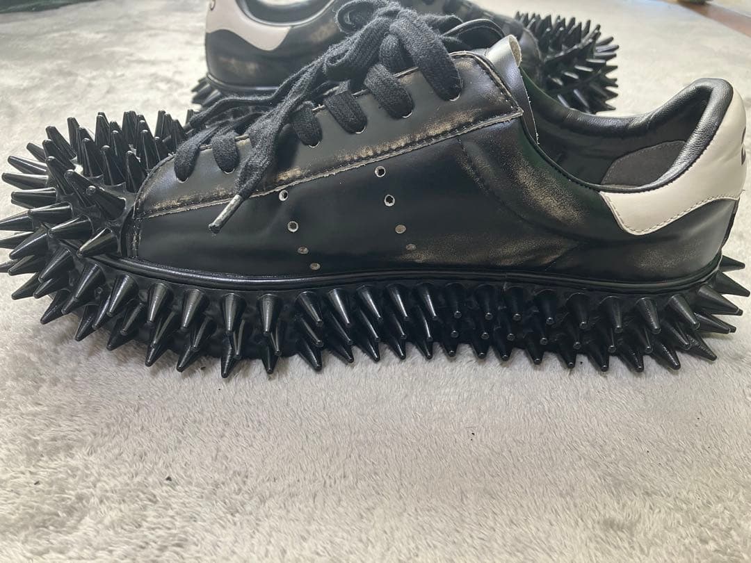 【付属品完備】 SPIKY LEATHER SNEAKER 【doublet】