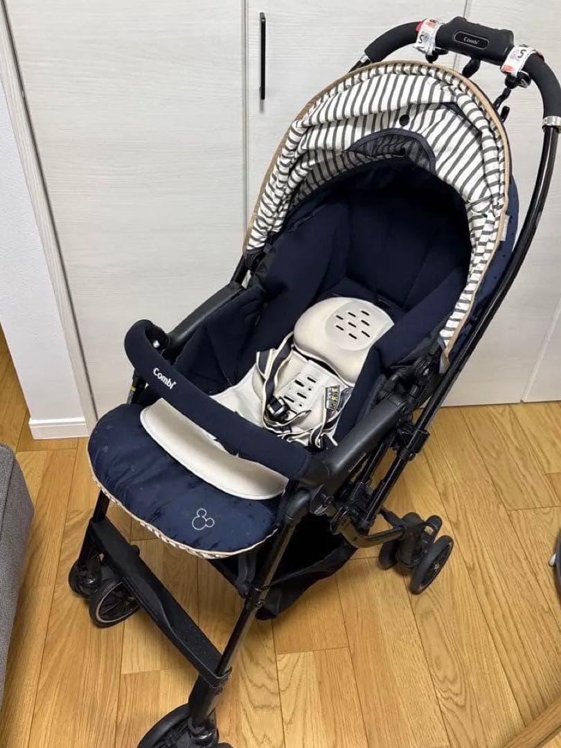 Combi コンビ　メチャカル　ハンディ オート4キャス ミッキーネイビー　限定