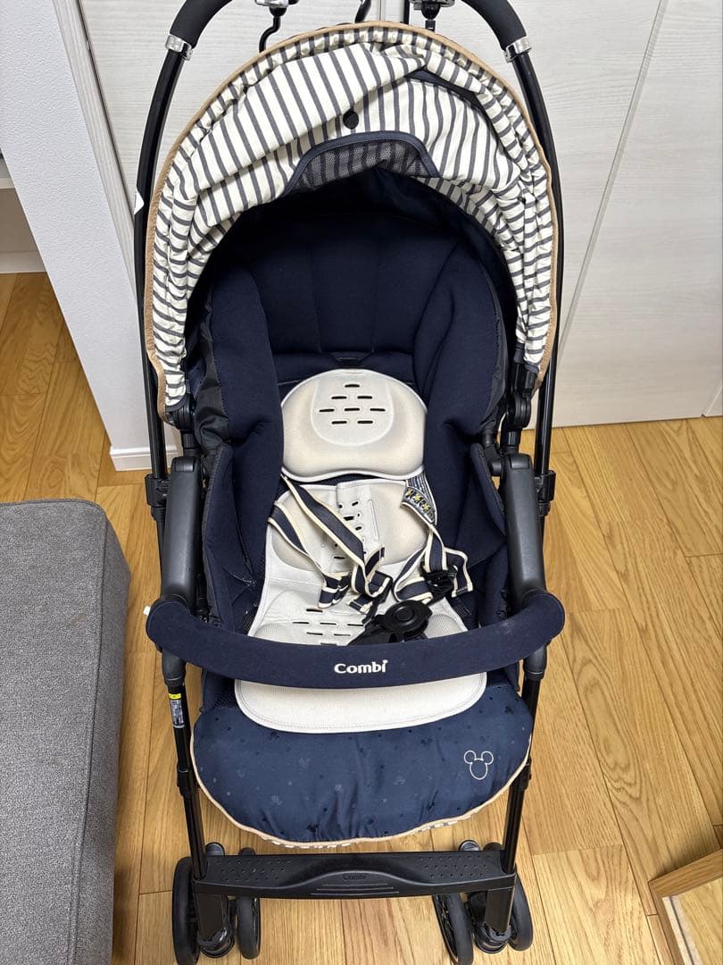 Combi コンビ　メチャカル　ハンディ オート4キャス ミッキーネイビー　限定