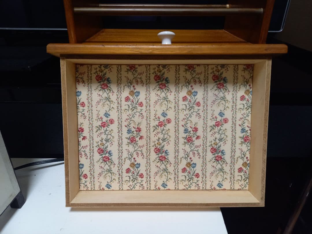 many　1977　マニー　プロベナンス　ヴィンテージ　キャリー　トレー