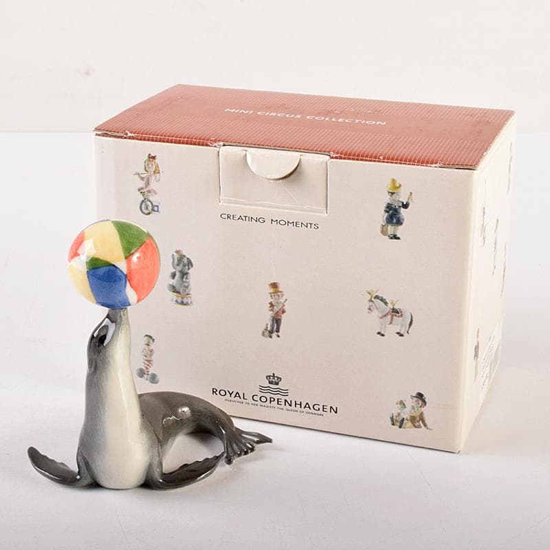 ロイヤルコペンハーゲン　ミニサーカスコレクション　アシカとボール　V　R7833