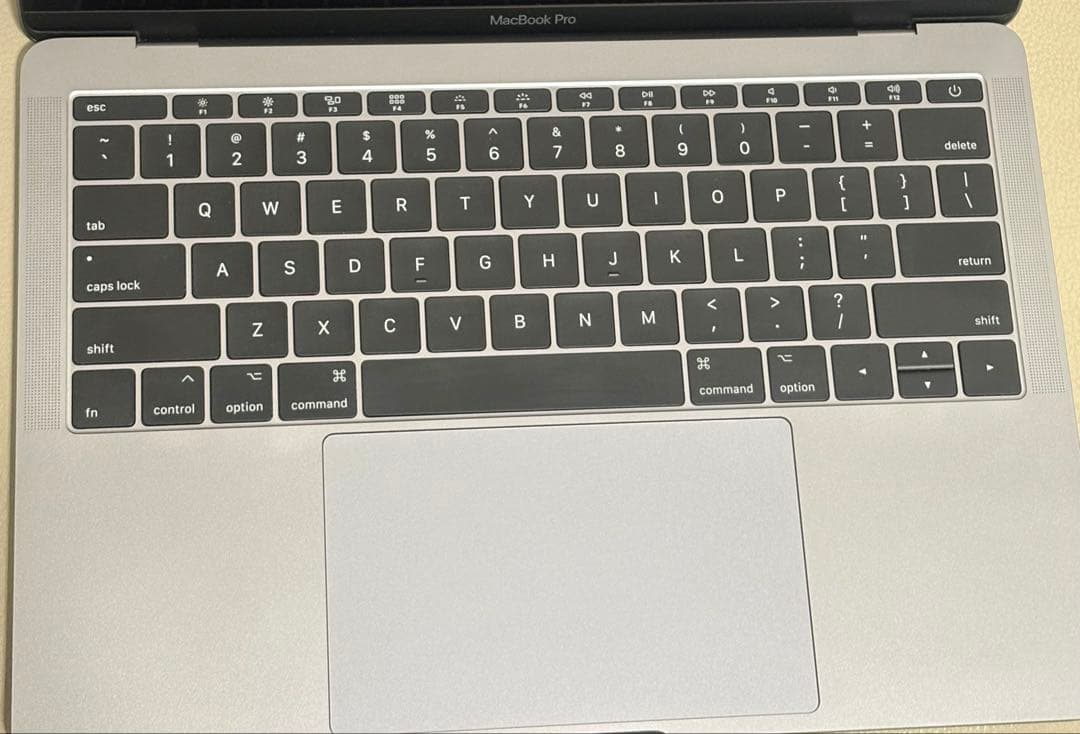 美品　MacBook Pro13 本体　2017年式