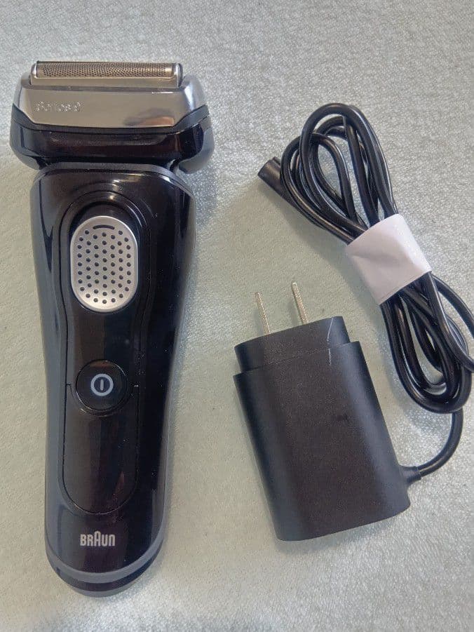 ブラウン最高峰Series 9 9075cc 充電交流式 新品未使用❣️