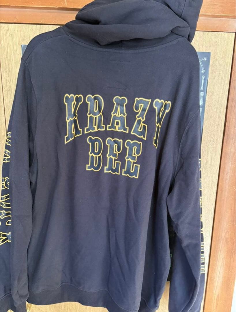 KRAZY BEE パーカー　ルーカ　rvca XL 美品　山本　KID レア