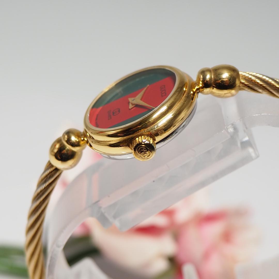 美品 グッチ GUCCI ワイヤー バングルウォッチ シェリー 腕時計 F745