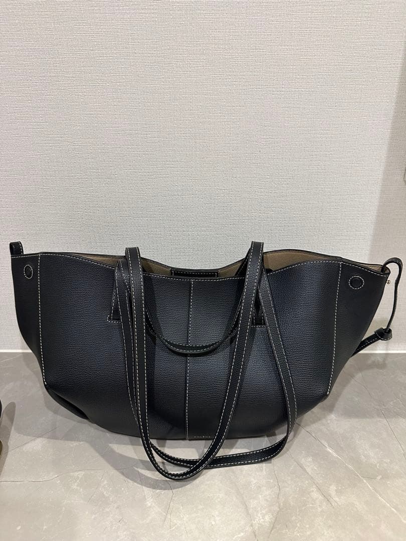 POLÈNE ブラック トートバッグ