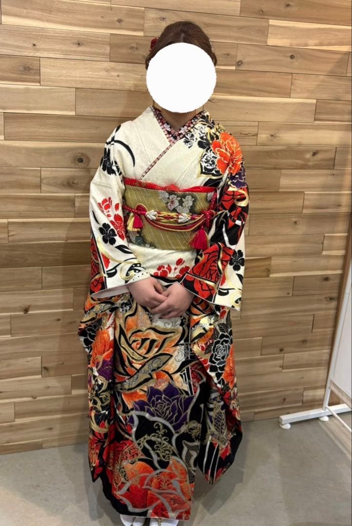 5kidsMaMa プロフ必読 成人式　振袖フルセット　華やか振袖 花柄