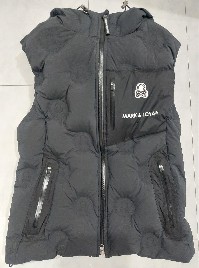 マークアンドロナ　ダウンベスト　ゴルフ　メンズ　ブラック　ラインストーン　46