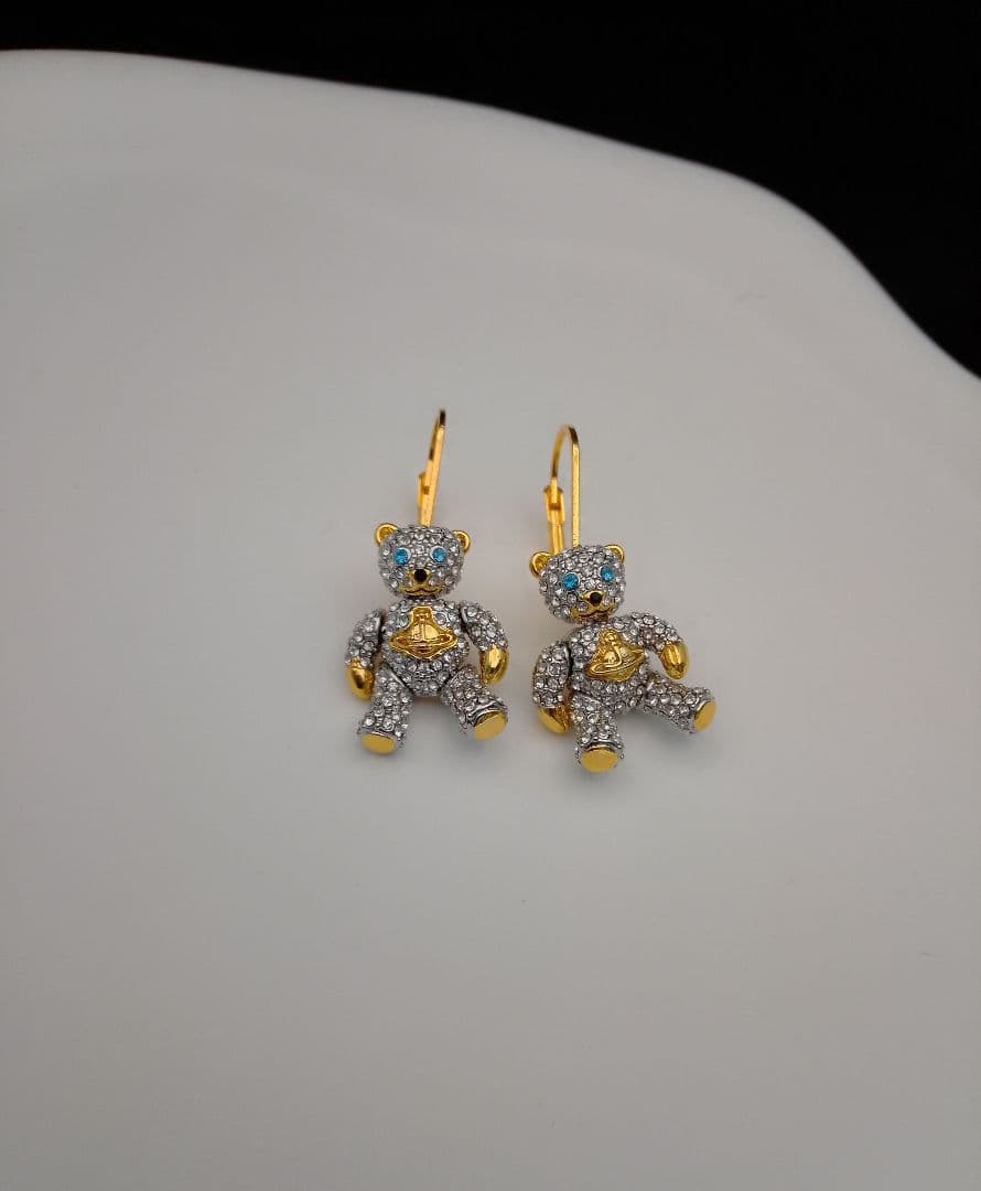 ヴィヴィアン　くま　ピアス