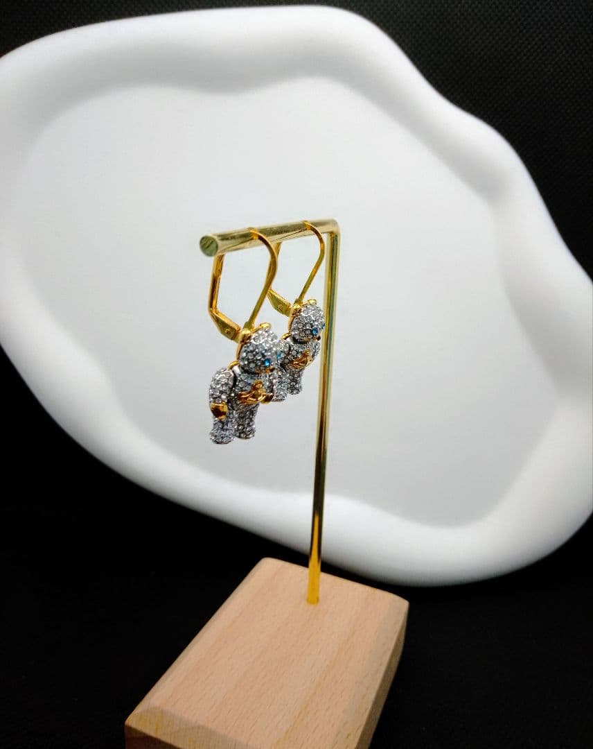 ヴィヴィアン　くま　ピアス